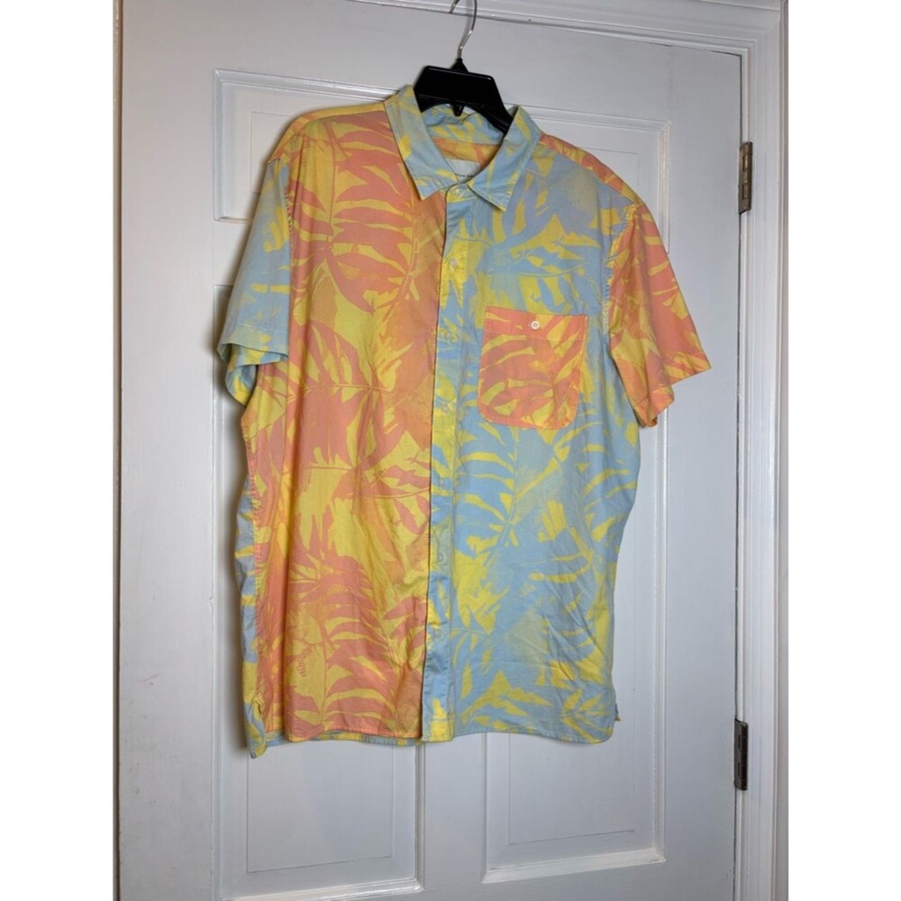 American Eagle Hawaiian Men's 2XL Short Slv Shirt Pastel Coral & Sky